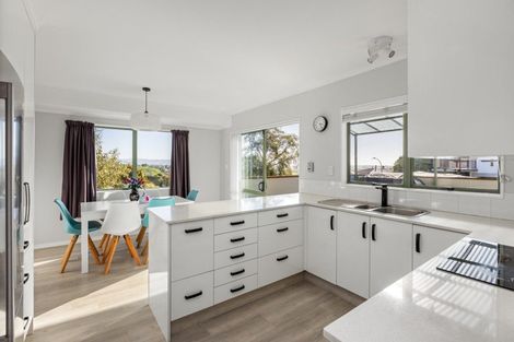 Photo of property in 73 Osprey Drive, Welcome Bay, Tauranga, 3112