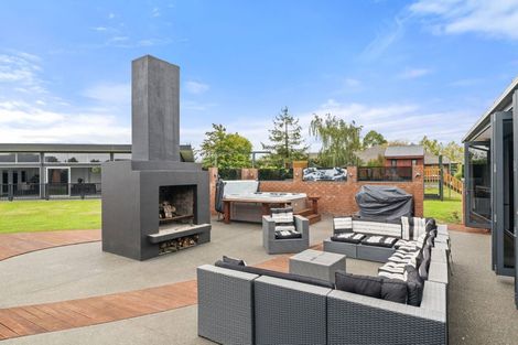 Photo of property in 29 Waterbridge Way, Rolleston, 7614