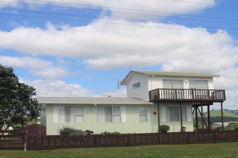Photo of property in 284 Seaforth Road, Waihi Beach, 3611