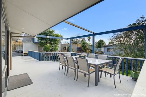 Photo of property in 2b Collingwood Road, Waiuku, 2123