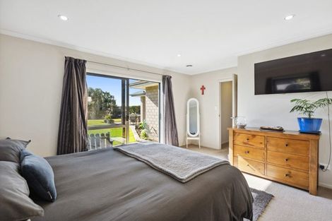 Photo of property in 21b Heta Road, Highlands Park, New Plymouth, 4312