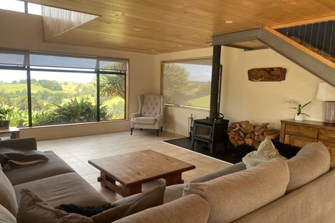 Photo of property in 67 Walu Lane, Matapouri, Whangarei, 0173