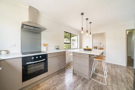 Photo of property in 56 Albatross Close, Whitby, Porirua, 5024