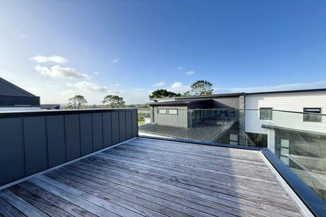 Photo of property in 43 Evergreen Parade, Rosehill, Papakura, 2113