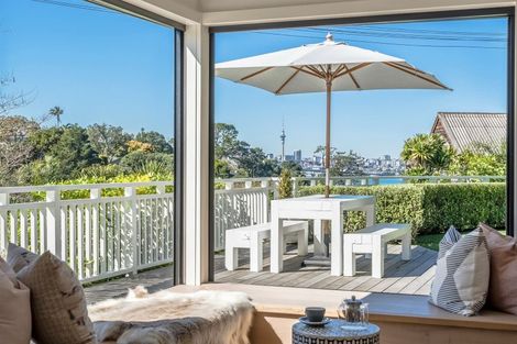 Photo of property in 25 Inkster Street, Birkenhead, Auckland, 0626