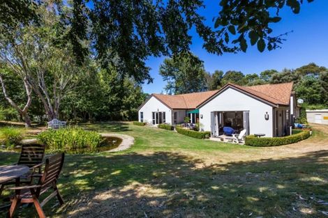 Photo of property in 58 Gillespie Place, Acacia Bay, Taupo, 3385