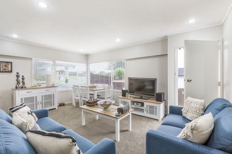 Photo of property in 1/25 Mayall Avenue, Beach Haven, Auckland, 0626