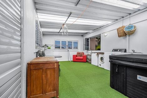 Photo of property in 12 Newcastle Road, Dinsdale, Hamilton, 3204