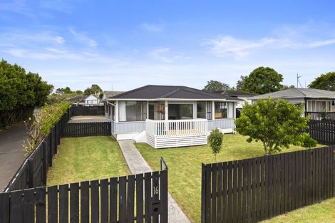 Photo of property in 16 Frank Hewitt Street, Pukekohe, 2120