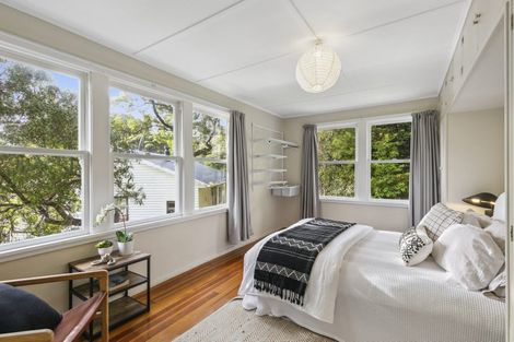 Photo of property in 26 Sidlaw Street, Strathmore Park, Wellington, 6022