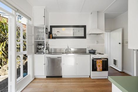 Photo of property in 20 Derby Street, Devonport, Auckland, 0624