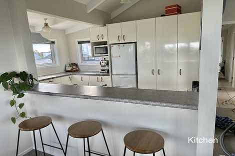 Photo of property in 81 Luckens Road, West Harbour, Auckland, 0618
