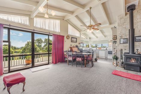 Photo of property in 616 Abel Tasman Drive, Clifton, Takaka, 7183