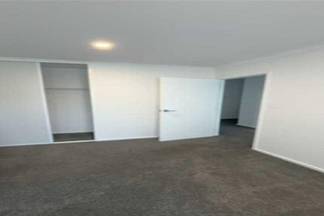 Photo of property in 12 Kahukaka Road, One Tree Point, 0118