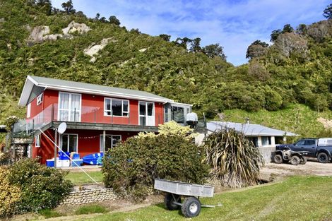 Photo of property in 2 Horncastle Crescent, Little Wanganui, Karamea, 7893