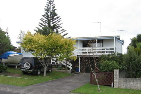 Photo of property in 28 White Heron Drive, Massey, Auckland, 0614