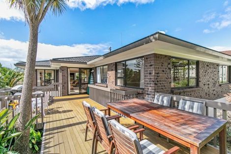 Photo of property in 10 Cyclades Place, Shelly Park, Auckland, 2014