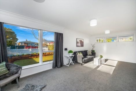 Photo of property in 42 Storey Avenue, Forest Lake, Hamilton, 3200