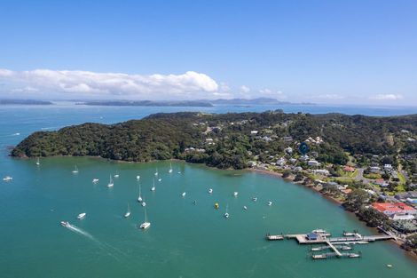 Photo of property in 27 Wellington Street, Russell, 0202