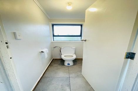 Photo of property in 40 Woodside Road, Massey, Auckland, 0614