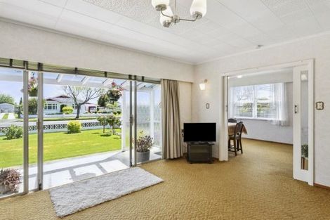 Photo of property in 18 Princes Street, Levin, 5510