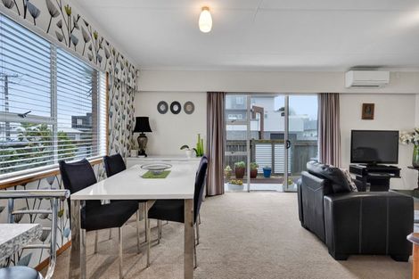 Photo of property in 13 Kowhai Street, Strandon, New Plymouth, 4312