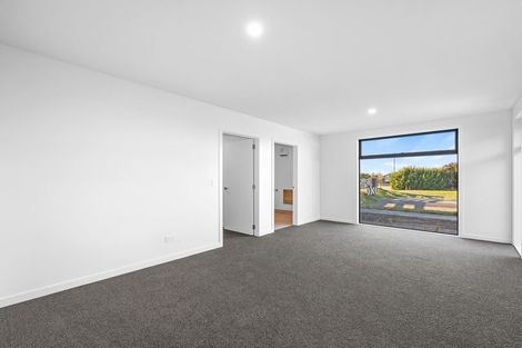 Photo of property in 2 Kahurangi Road, Halswell, 8025