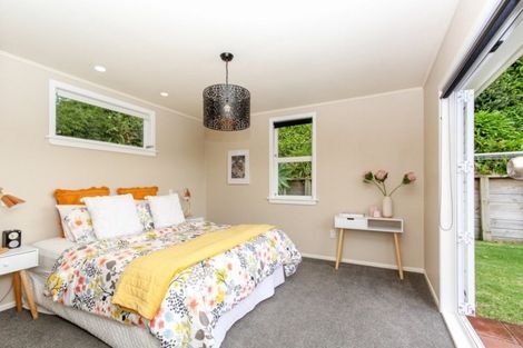 Photo of property in 10 Carlton Terrace, Westown, New Plymouth, 4310