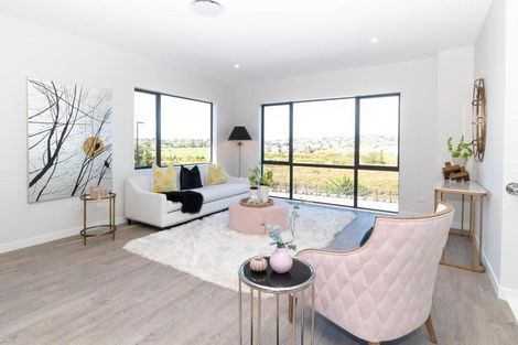 Photo of property in 27 Davey Crescent, Orewa, 0931