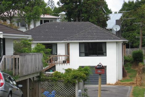 Photo of property in 2/26 Richards Avenue, Forrest Hill, Auckland, 0620