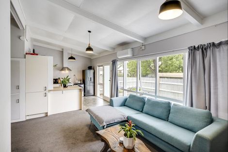 Photo of property in 2/204a Park Road South, Akina, Hastings, 4122