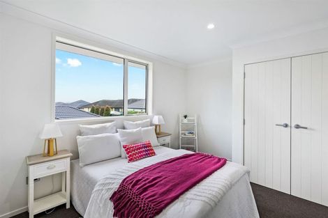 Photo of property in 42 Castellina Drive, Karaka, Papakura, 2113