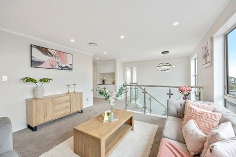 Photo of property in 3 Pae Lane, Flat Bush, 2019