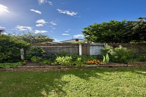 Photo of property in 14 Barrett Place, Carterton, 5713