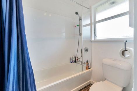 Photo of property in 10 Crawford Avenue, Mangere Bridge, Auckland, 2022