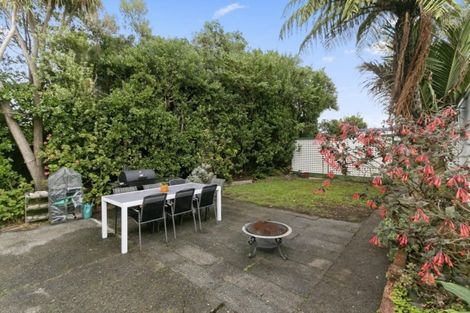 Photo of property in 1 Pitt Street, Moera, Lower Hutt, 5010