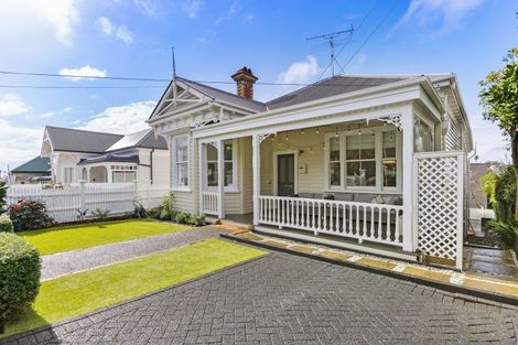 Photo of property in 43 Saint Georges Bay Road, Parnell, Auckland, 1052