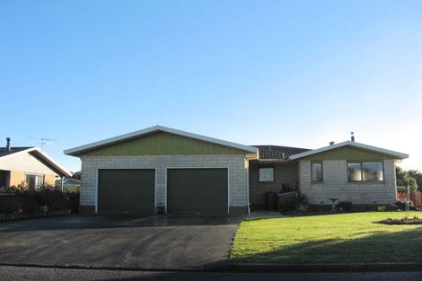 Photo of property in 2 Anne Street, Winton, 9720