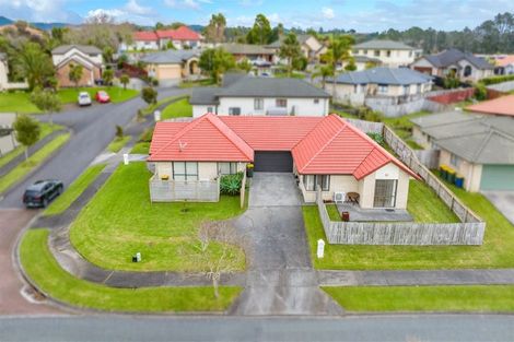 Photo of property in 1 Chardonnay Rise, Henderson, Auckland, 0612