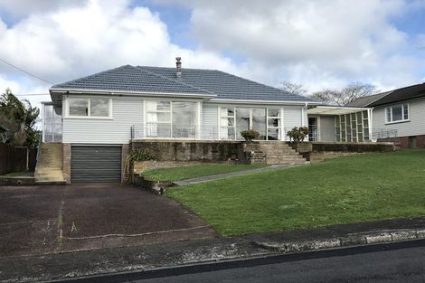 Photo of property in 7 Lyndhurst Road, Te Atatu South, Auckland, 0610