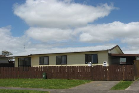 Photo of property in 1/15 Maplesden Drive, Clendon Park, Auckland, 2103