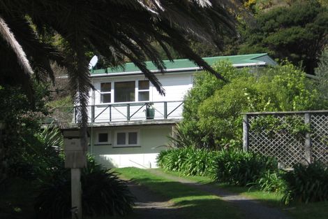 Photo of property in 32 Rewa Place, Russell, 0202