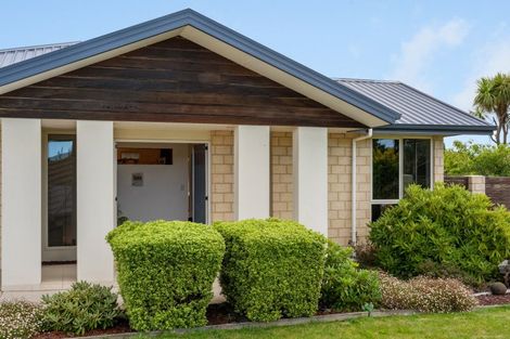 Photo of property in 2 De Castro Drive, Blenheim, 7201