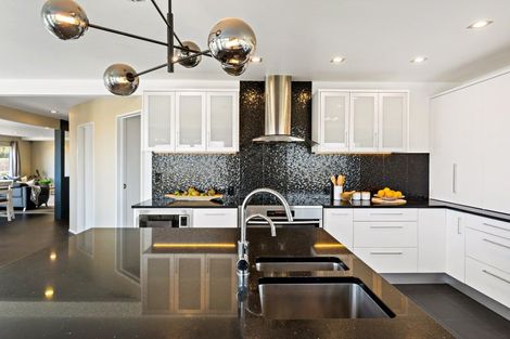 Photo of property in 1207 Whangaparaoa Road, Gulf Harbour, Whangaparaoa, 0930