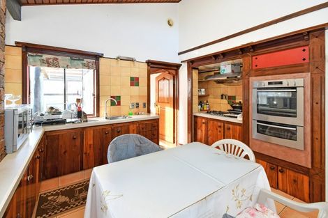 Photo of property in 1 Buncrana Place, Rosehill, Papakura, 2113