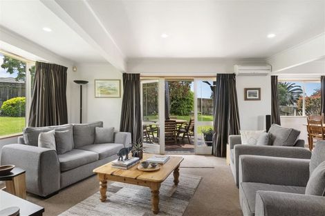 Photo of property in 3a Sample Road, Albany, Auckland, 0632