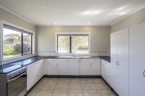 Photo of property in 34 Campion Road, Waikanae Beach, Waikanae, 5036