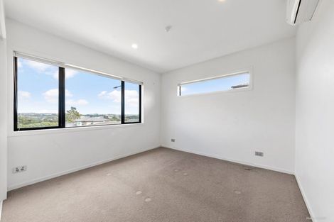Photo of property in 42 Accolage Boulevard, Kumeu, 0810