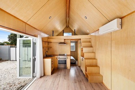 Photo of property in 1 Grey Street, Bay View, Napier, 4104