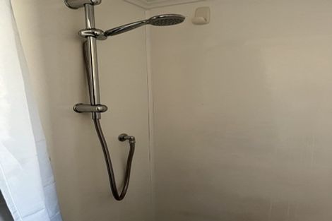 Photo of property in 2/111 Bond Crescent, Forrest Hill, Auckland, 0620